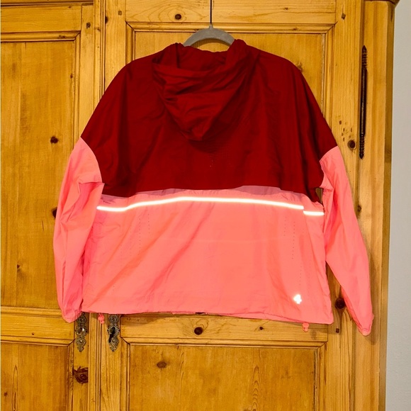 Fourlaps Women’s Pink and Wine Windbreaker Jacket Sz M   $178 - Picture 2 of 10